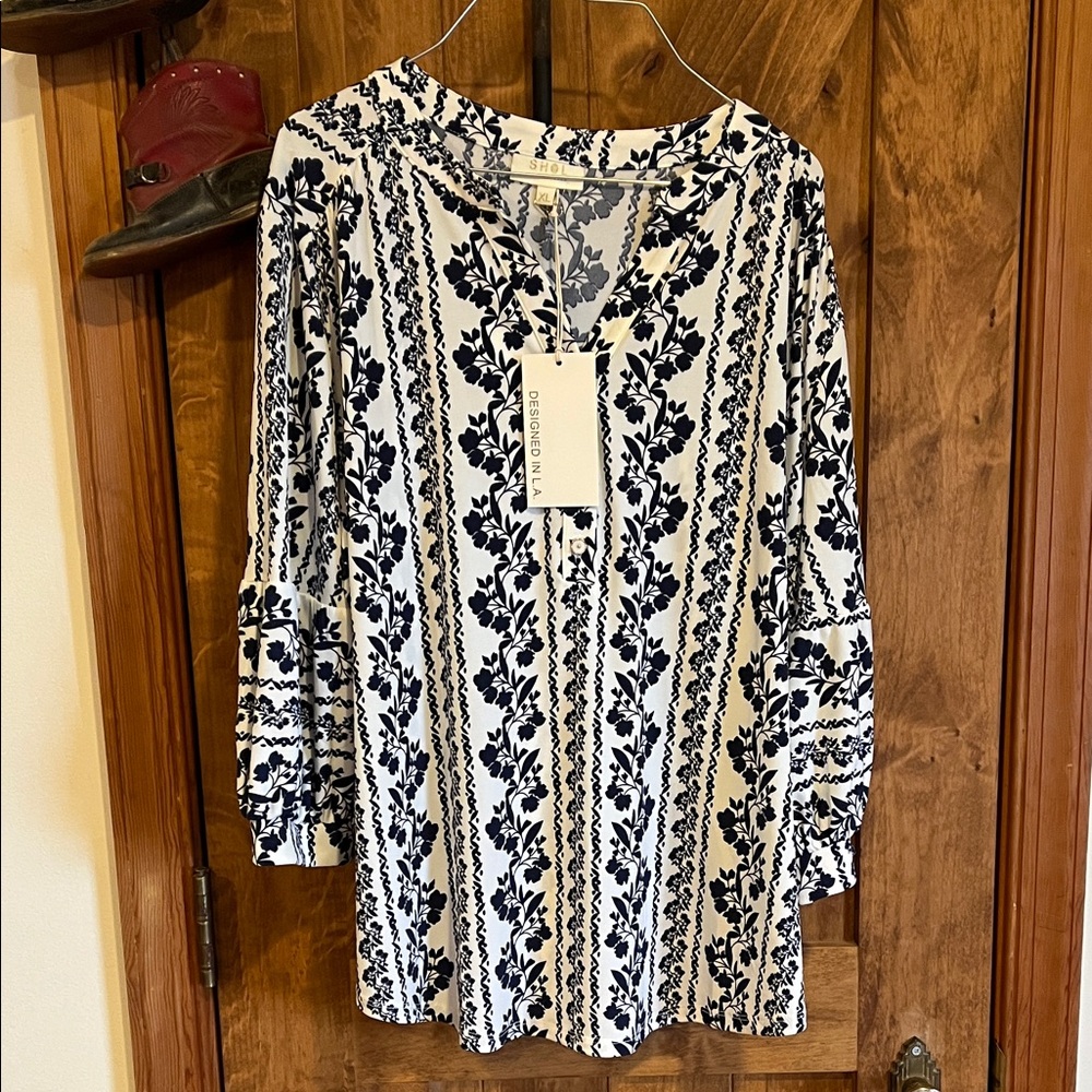 Chic Black and White Floral Blouse